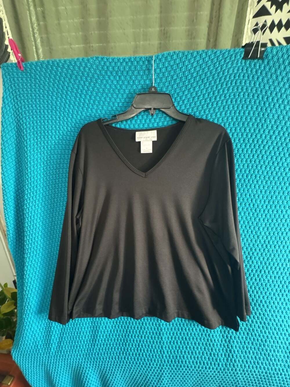 Susan Graver Style Women's Black Long Sleeve V-Neck Stretch Pullover Top